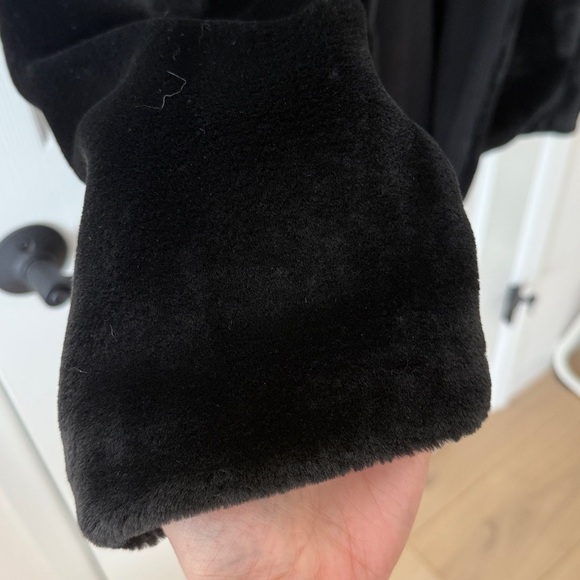 Forever 21 contemporary faux fur hooded jacket - Picture 6 of 9